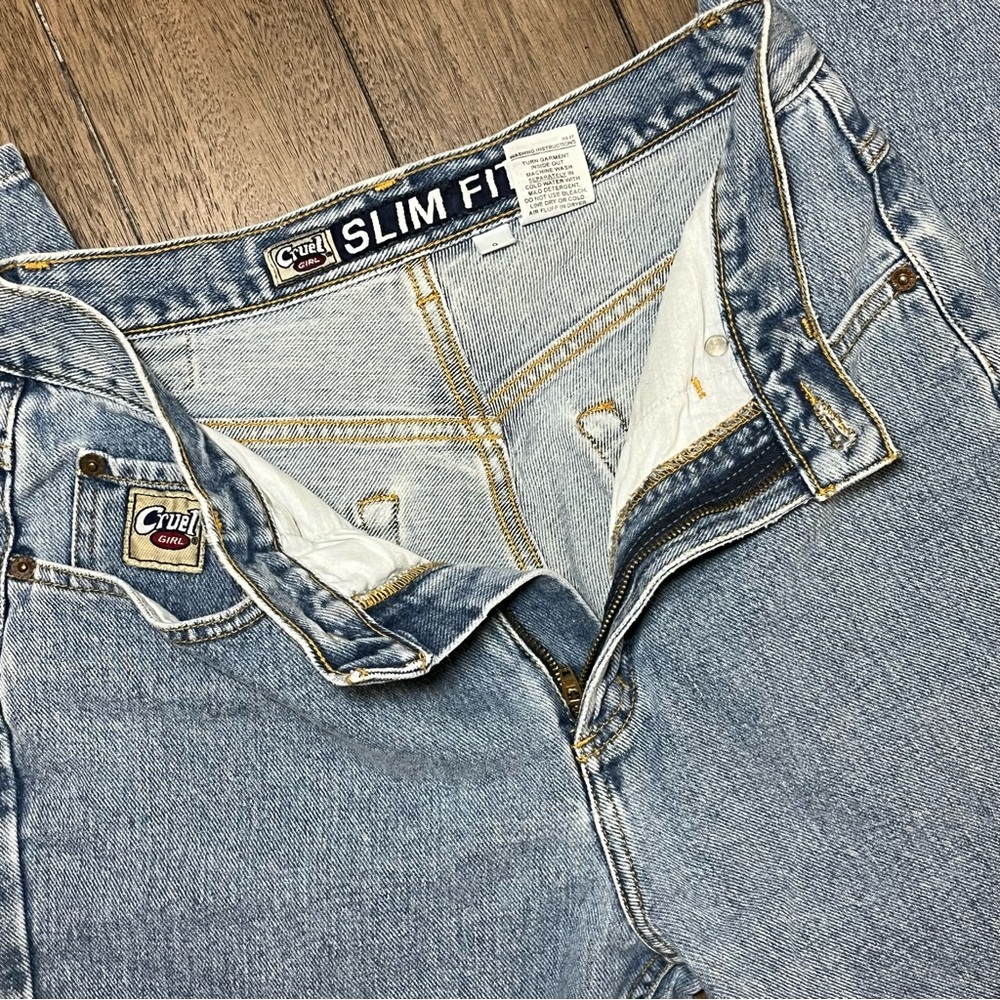 Cruel Girl Slim Fit Medium Wash Straight Leg Jeans Size 9 Long Retro Butter Mom - Picture 10 of 10